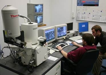Со­вре­мен­ный элек­трон­ный мик­ро­скоп