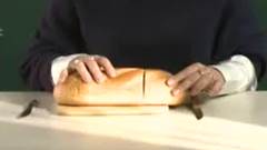Раз­ные ножи по-раз­но­му режут хлеб