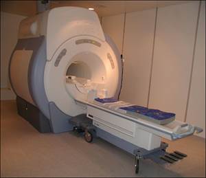 Маг­нит­но-ре­зо­нанс­ный то­мо­граф